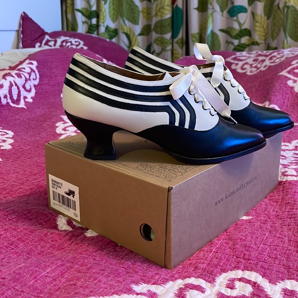 Bernadette Edwardian Oxfords, Ivory/Black, American Duchess